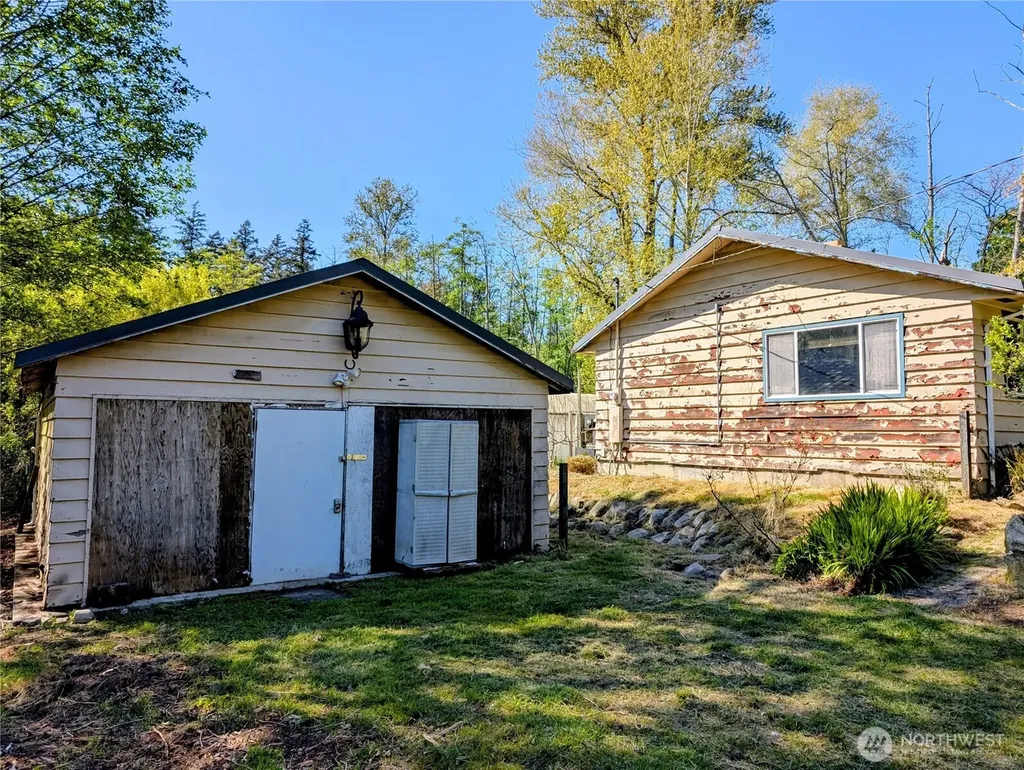 511 S Beach Road Point Roberts WA 98281