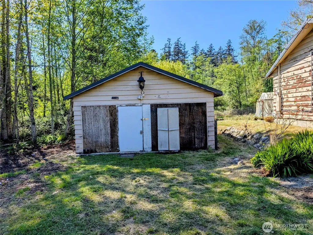 511 S Beach Road Point Roberts WA 98281