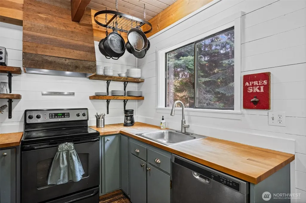 281 Wilderness Lane Easton WA 98925