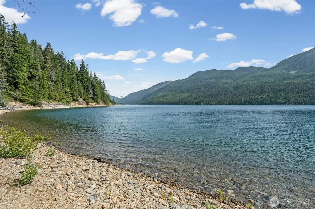 281 Wilderness Lane Easton WA 98925