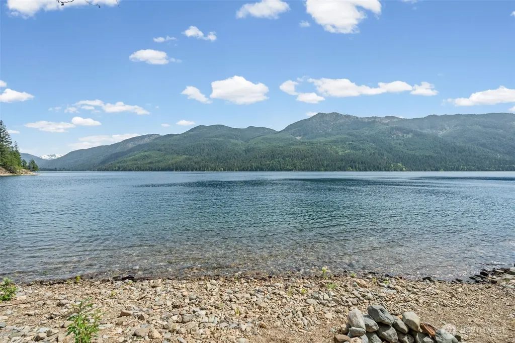 281 Wilderness Lane Easton WA 98925