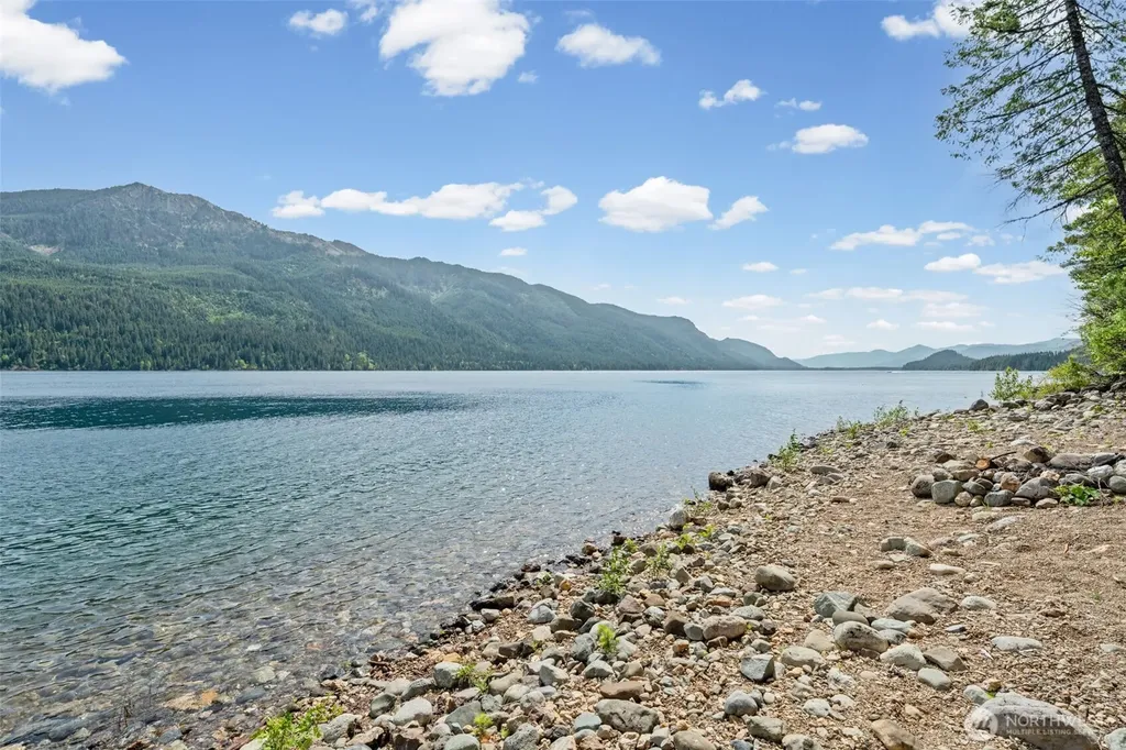 281 Wilderness Lane Easton WA 98925