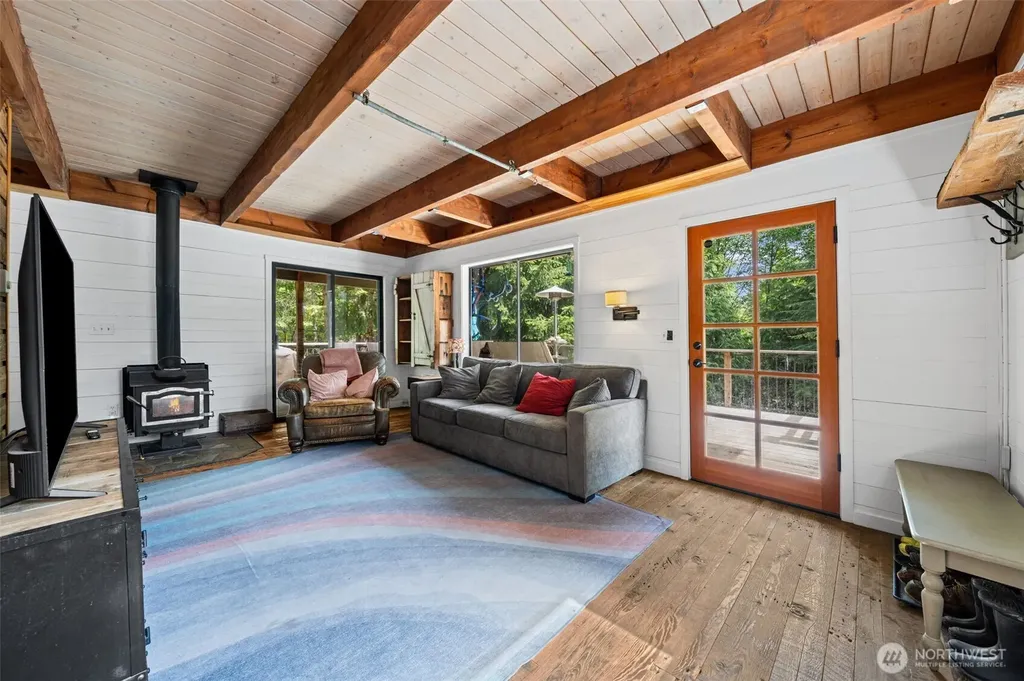 281 Wilderness Lane Easton WA 98925