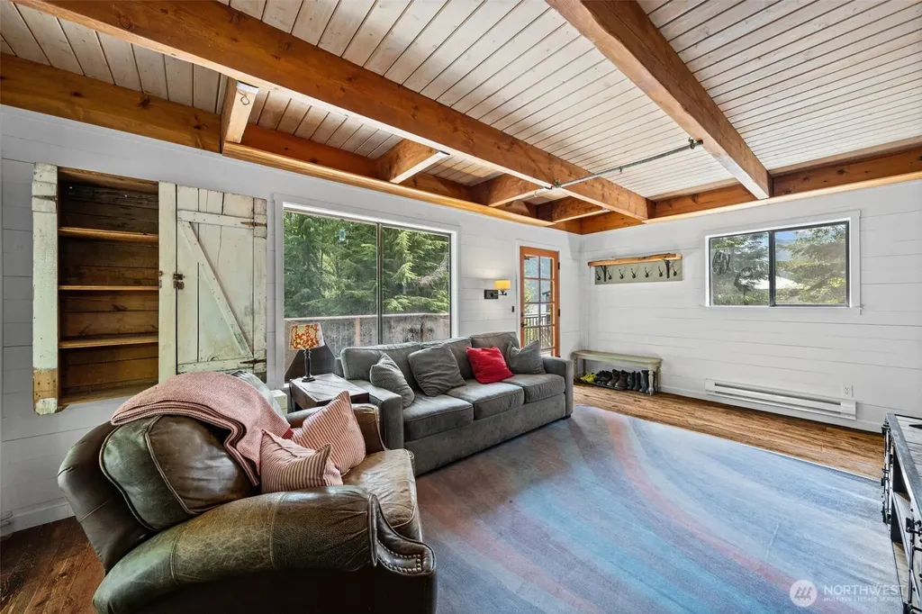 281 Wilderness Lane Easton WA 98925