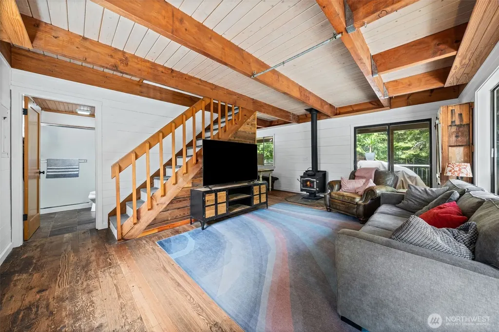 281 Wilderness Lane Easton WA 98925