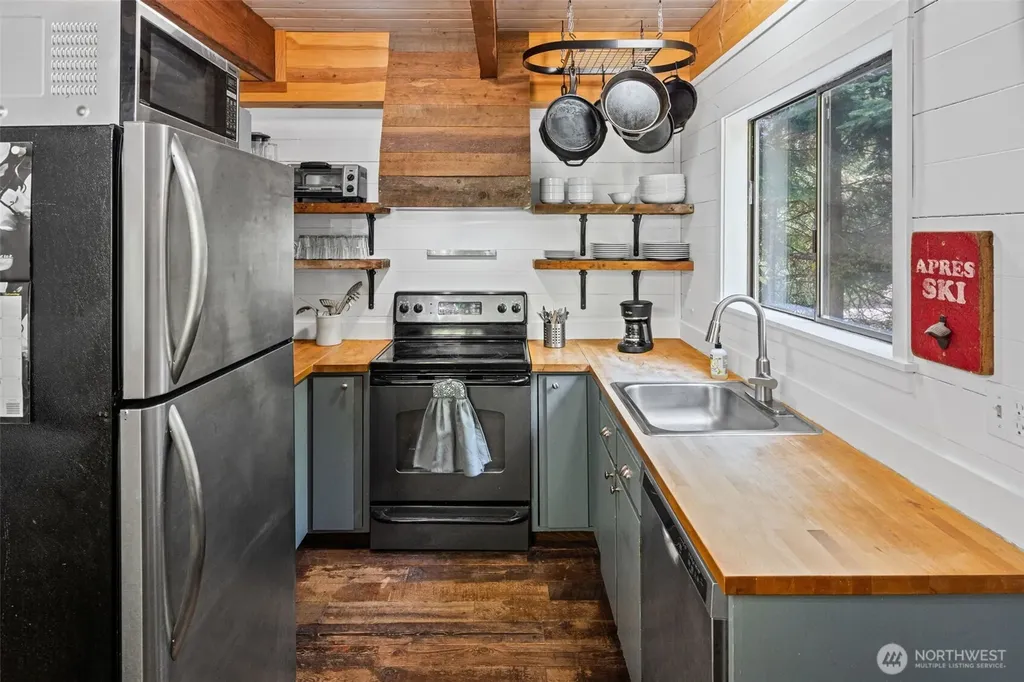 281 Wilderness Lane Easton WA 98925