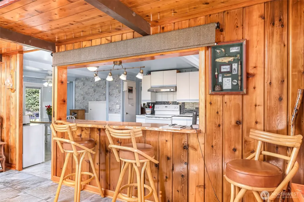 8415 Donald Way Blaine WA 98230