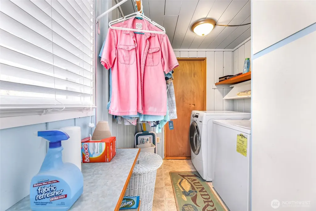 8415 Donald Way Blaine WA 98230