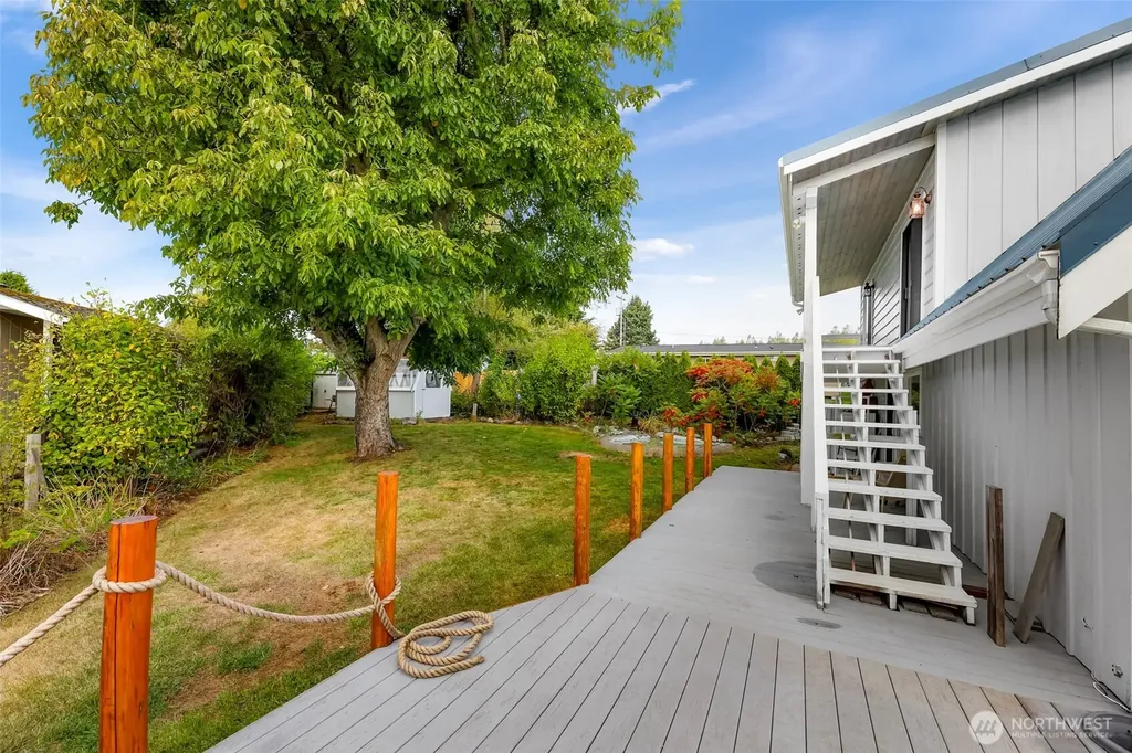 8415 Donald Way Blaine WA 98230
