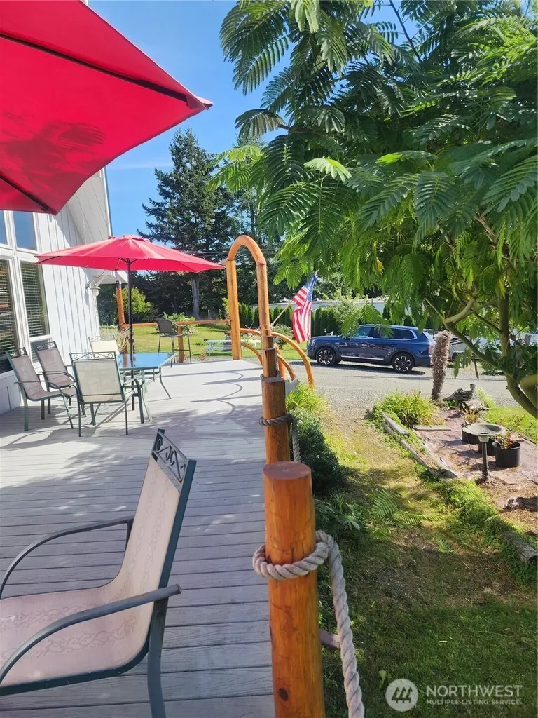 8415 Donald Way Blaine WA 98230