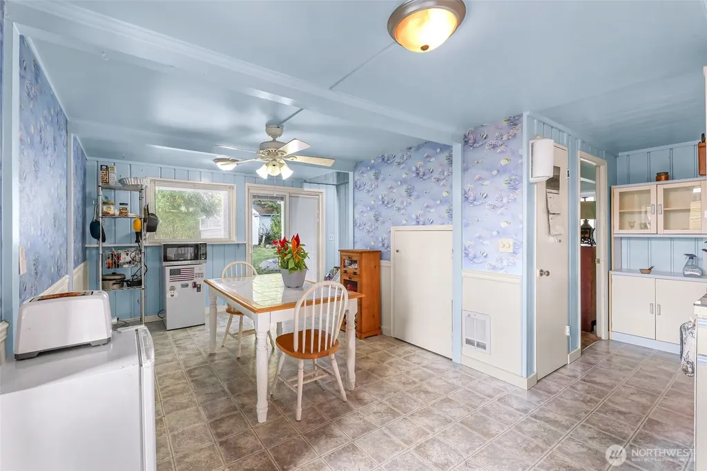 8415 Donald Way Blaine WA 98230