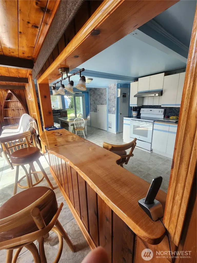 8415 Donald Way Blaine WA 98230