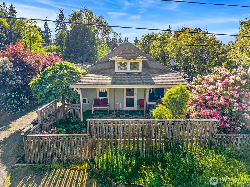 1517 Fairview Street Bellingham WA 98229