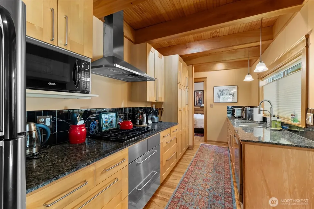 1517 Fairview Street Bellingham WA 98229