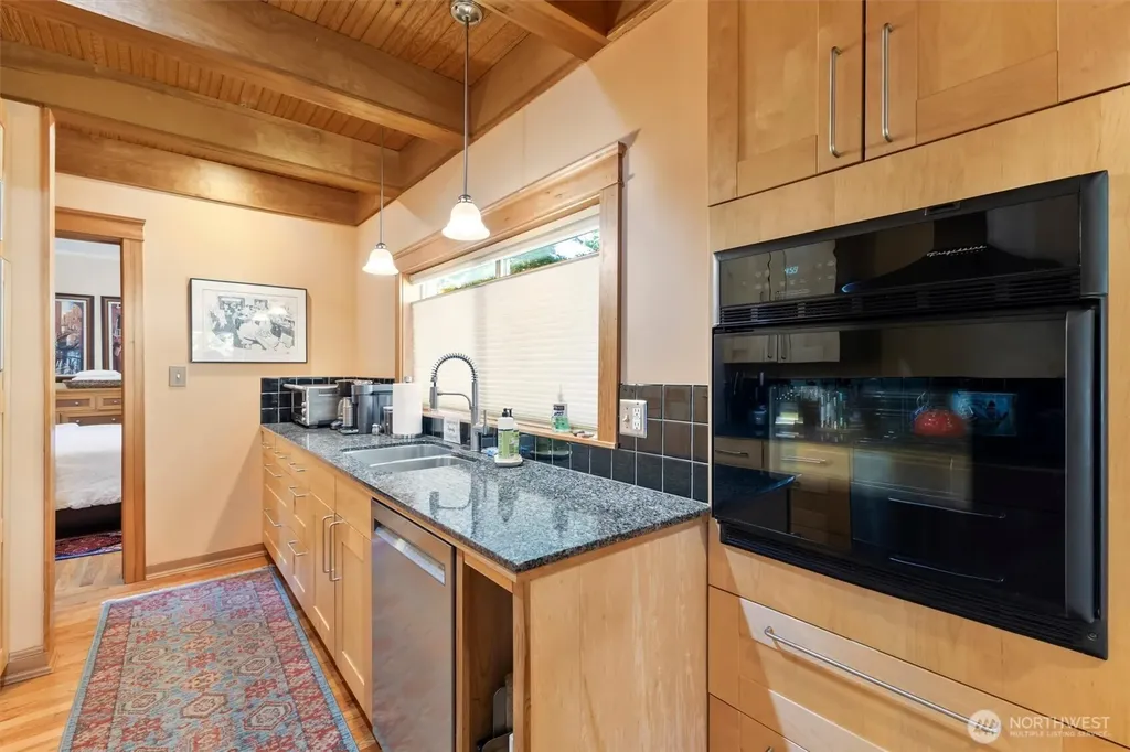 1517 Fairview Street Bellingham WA 98229