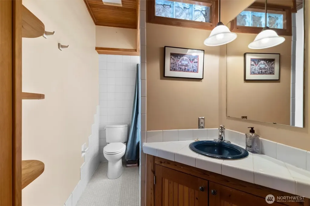 1517 Fairview Street Bellingham WA 98229
