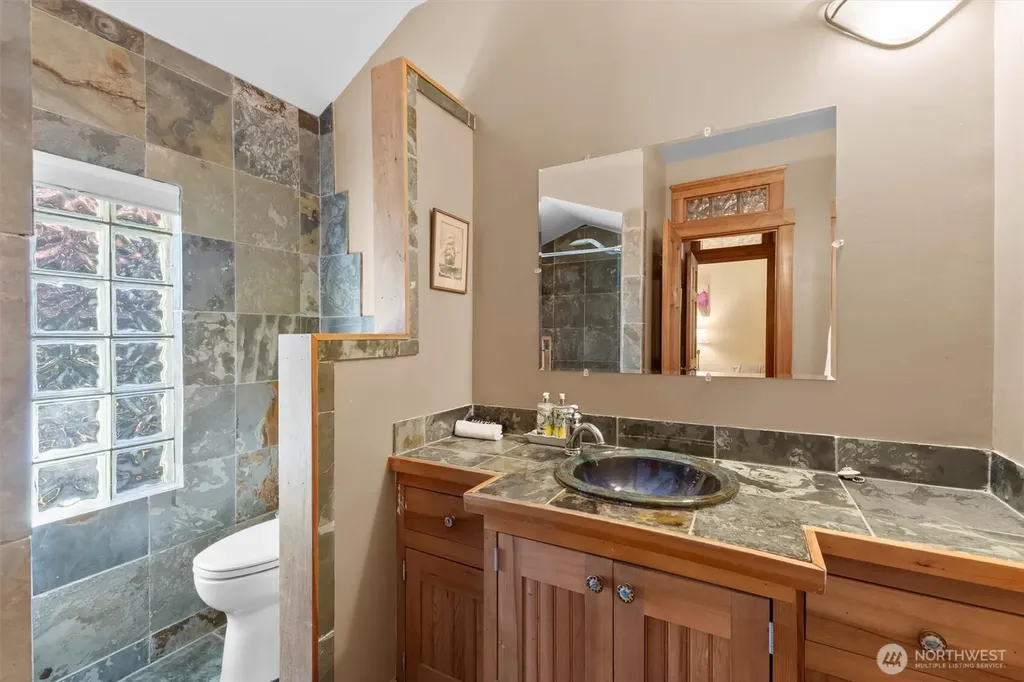 1517 Fairview Street Bellingham WA 98229