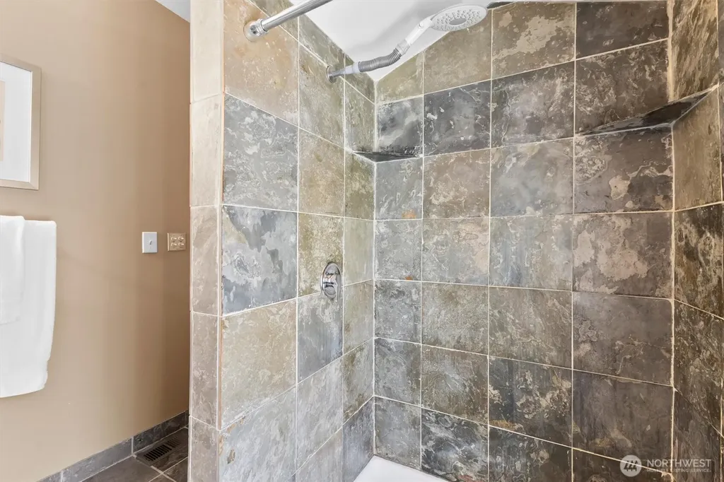 1517 Fairview Street Bellingham WA 98229