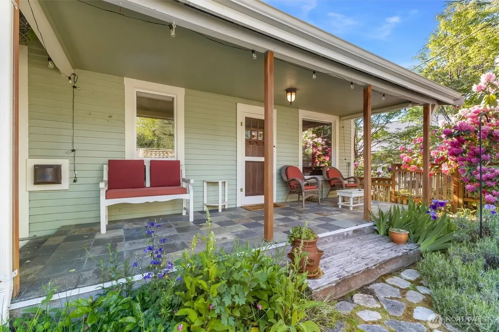 1517 Fairview Street Bellingham WA 98229