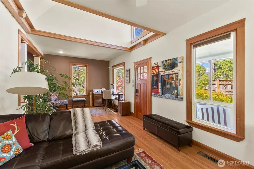 1517 Fairview Street Bellingham WA 98229
