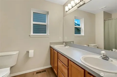 16814 128th Avenue E Puyallup WA 98374
