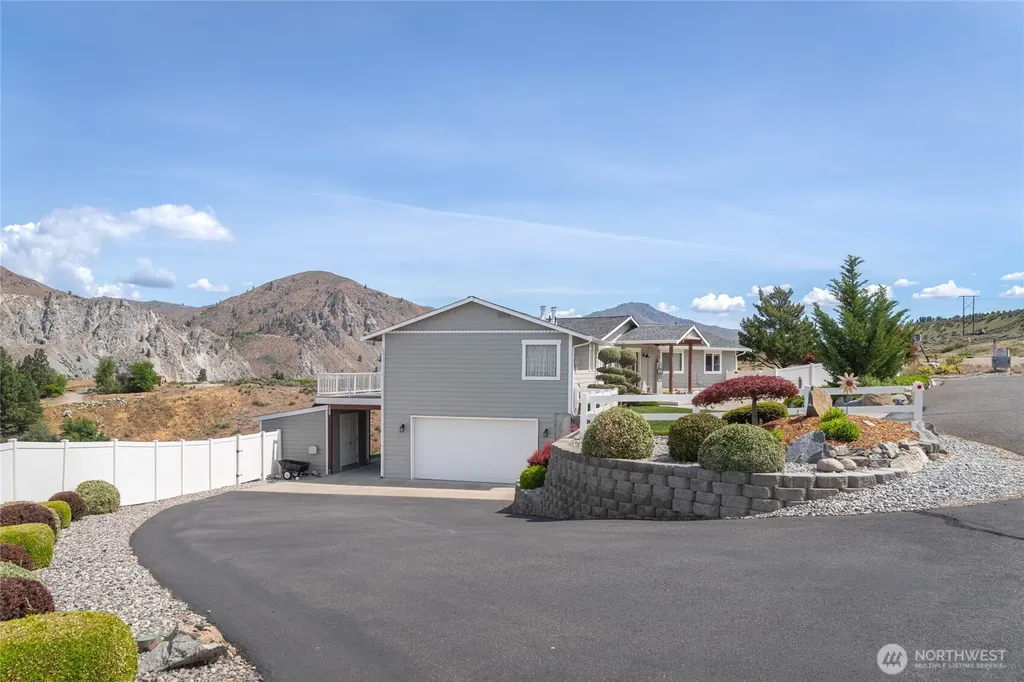 275 E Emerson Drive Orondo WA 98843