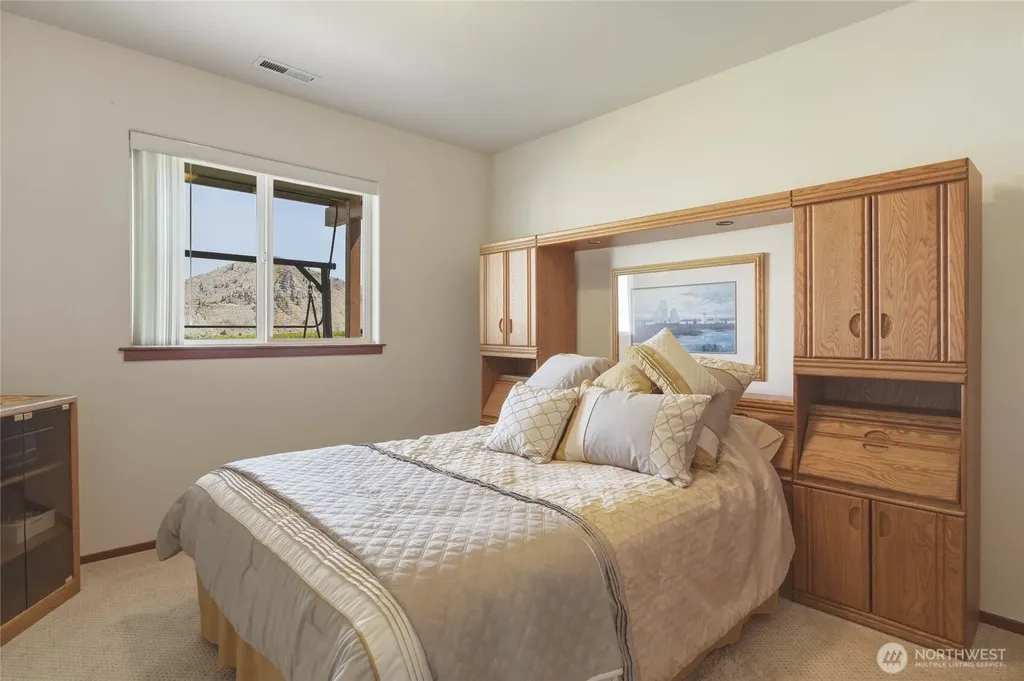 275 E Emerson Drive Orondo WA 98843