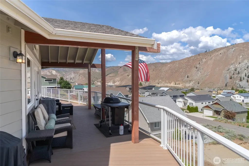 275 E Emerson Drive Orondo WA 98843