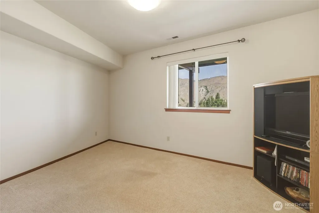 275 E Emerson Drive Orondo WA 98843