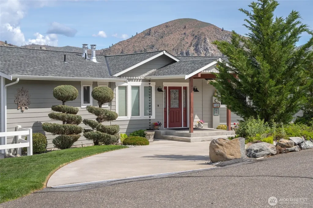 275 E Emerson Drive Orondo WA 98843