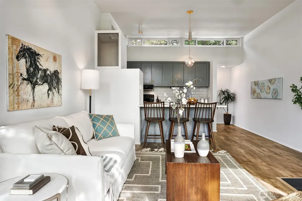 410 13th Avenue E Seattle WA 98102