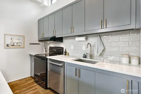 410 13th Avenue E Seattle WA 98102