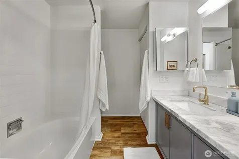 410 13th Avenue E Seattle WA 98102