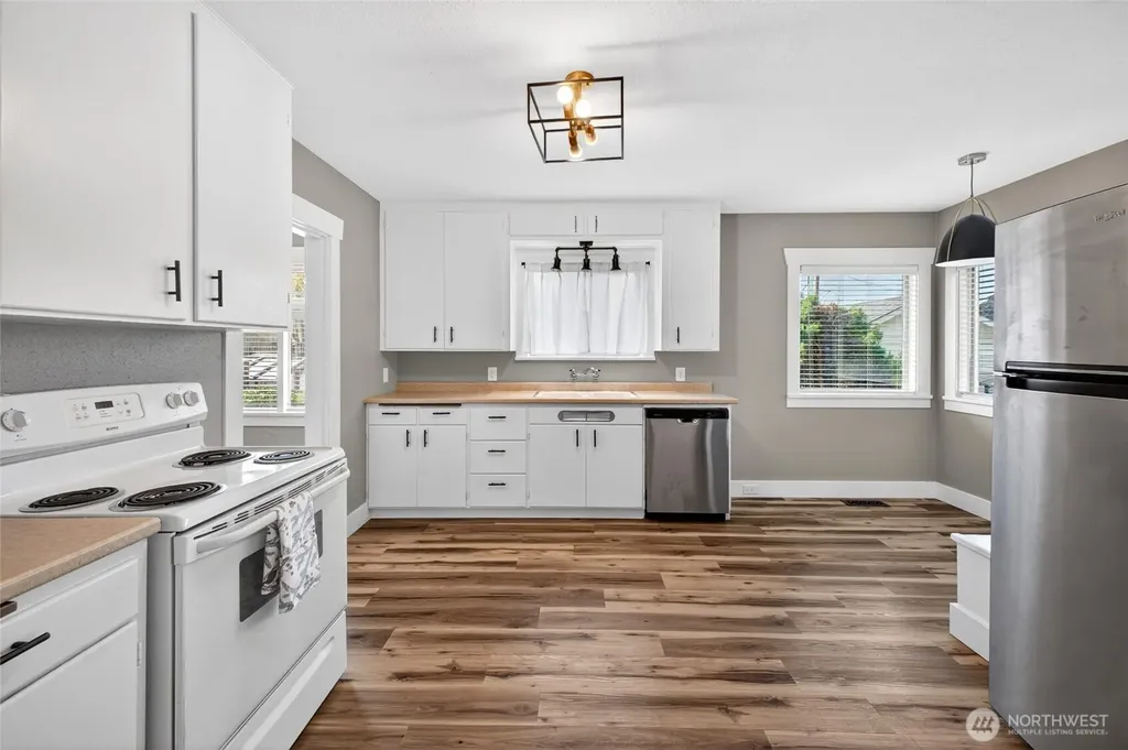 3026 Porter Street Enumclaw WA 98022