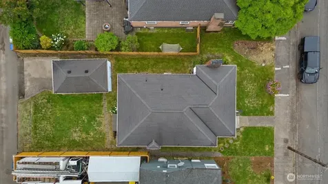 328 Garden Avenue N Renton WA 98057
