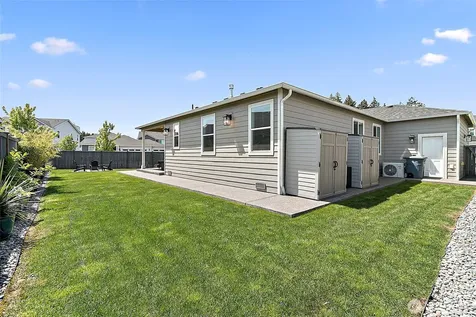 17715 125th Avenue E Puyallup WA 98374