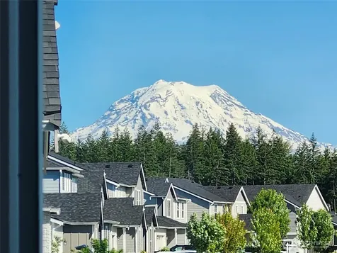 17715 125th Avenue E Puyallup WA 98374