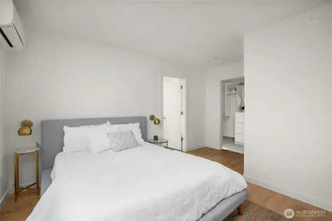 1706 Alki Avenue SW Seattle WA 98116