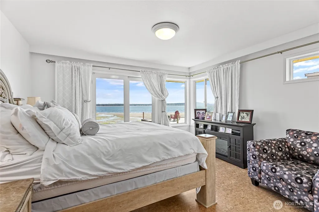 5563 Haida Way Blaine WA 98230