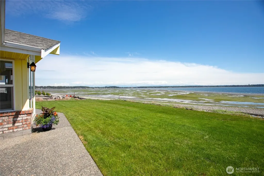 5563 Haida Way Blaine WA 98230