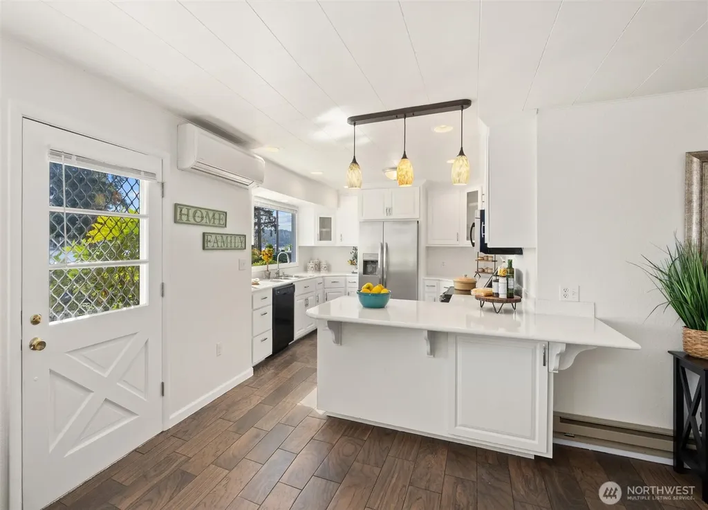 370 NE Gladwin Road Belfair WA 98528