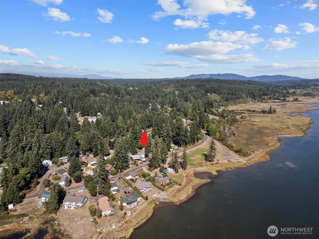 370 NE Gladwin Road Belfair WA 98528