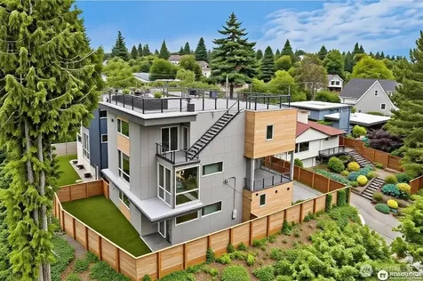 3319 W Elmore Street Seattle WA 98199
