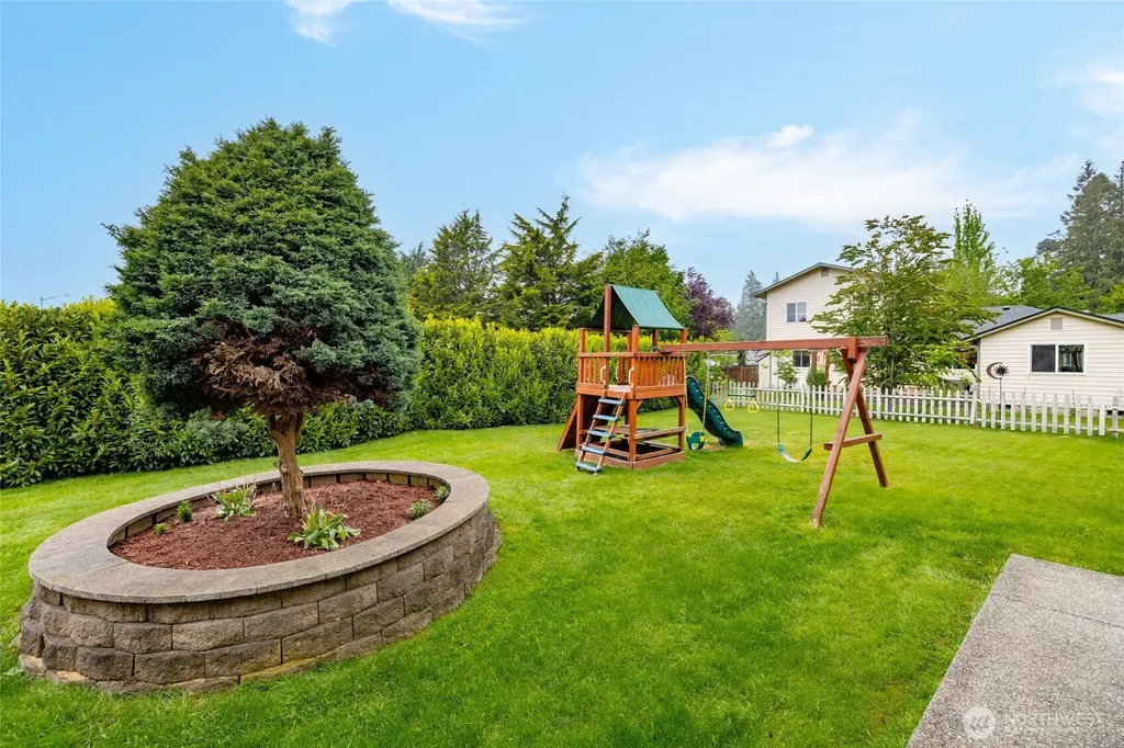 7857 264th Place NW Stanwood WA 98292