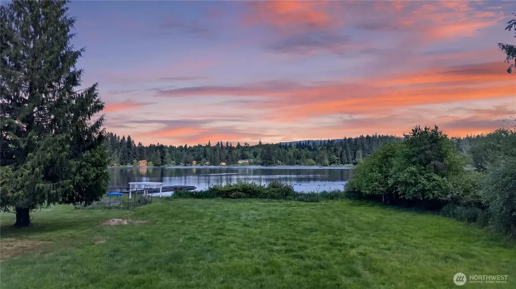 107 W Lake Joy Drive NE Carnation WA 98014