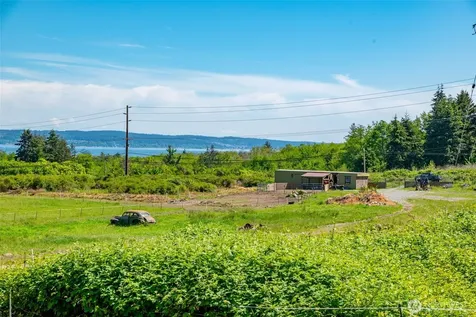 2750 Torpedo Road Oak Harbor WA 98277