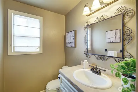 225 131st Avenue NE Bellevue WA 98005