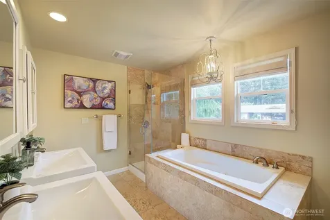 225 131st Avenue NE Bellevue WA 98005