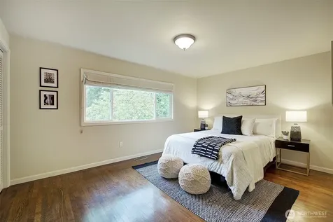 225 131st Avenue NE Bellevue WA 98005
