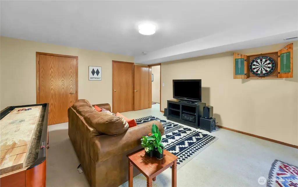 6929 Baker Circle Deming WA 98244